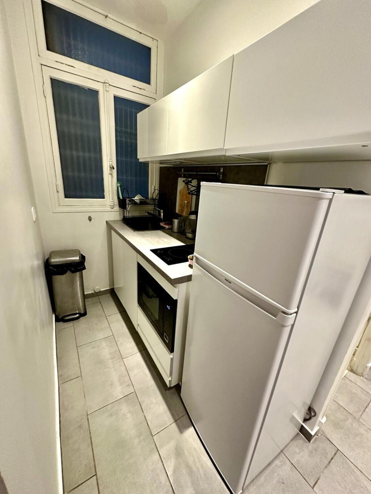 A Luxurious With Ac On Promenade Des Apartment *